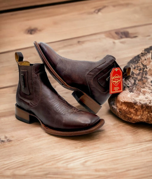 Botin Charro Quincy de Cuero con Punta Cuadrada Chocolate