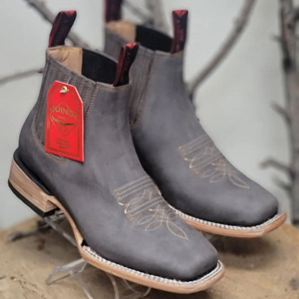 Botin Charro Quincy de Gamuza con Punta Cuadrada