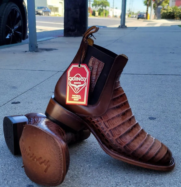 Botines de Cocodrilo Grabado Nuca con Punta Cuadrada Color Chocolate