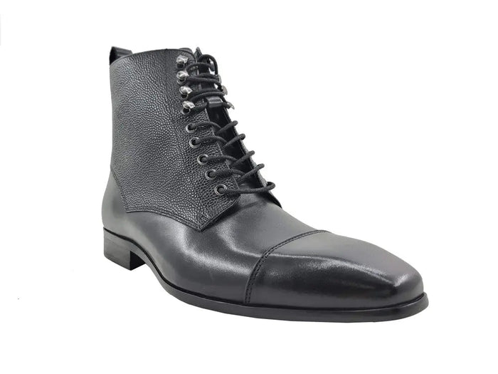 Carrucci Brogue Cap Toe Leather Boot
