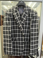 mens-black-and-white-plaid-blazer-modern-fit-checkered-windowpane-pattern-business-sport-coat