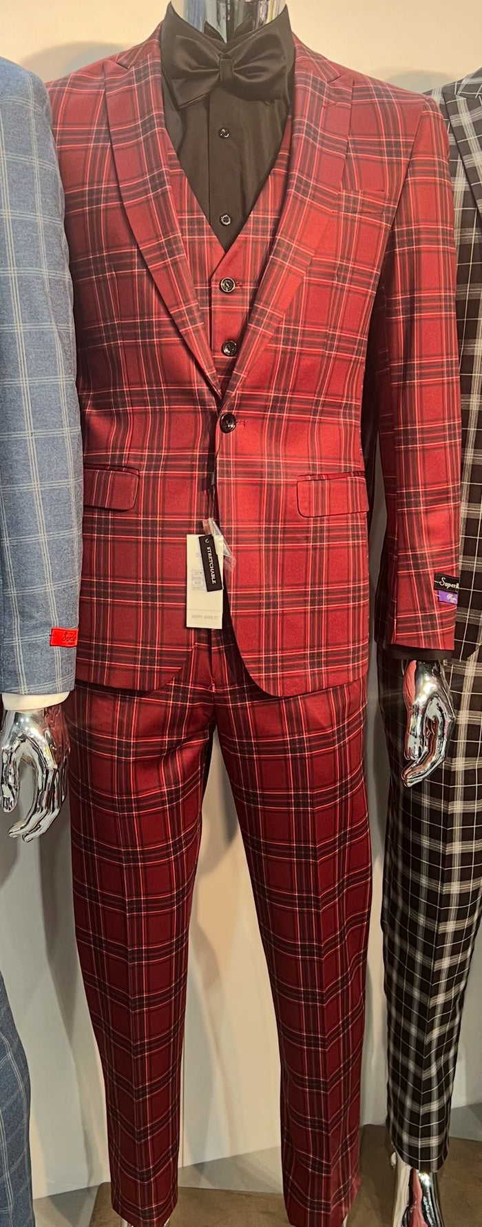 Mens Burgundy Plaid Three-Piece Suit  Ultra Slim Fit Checkered Windowpane Redish 544-10