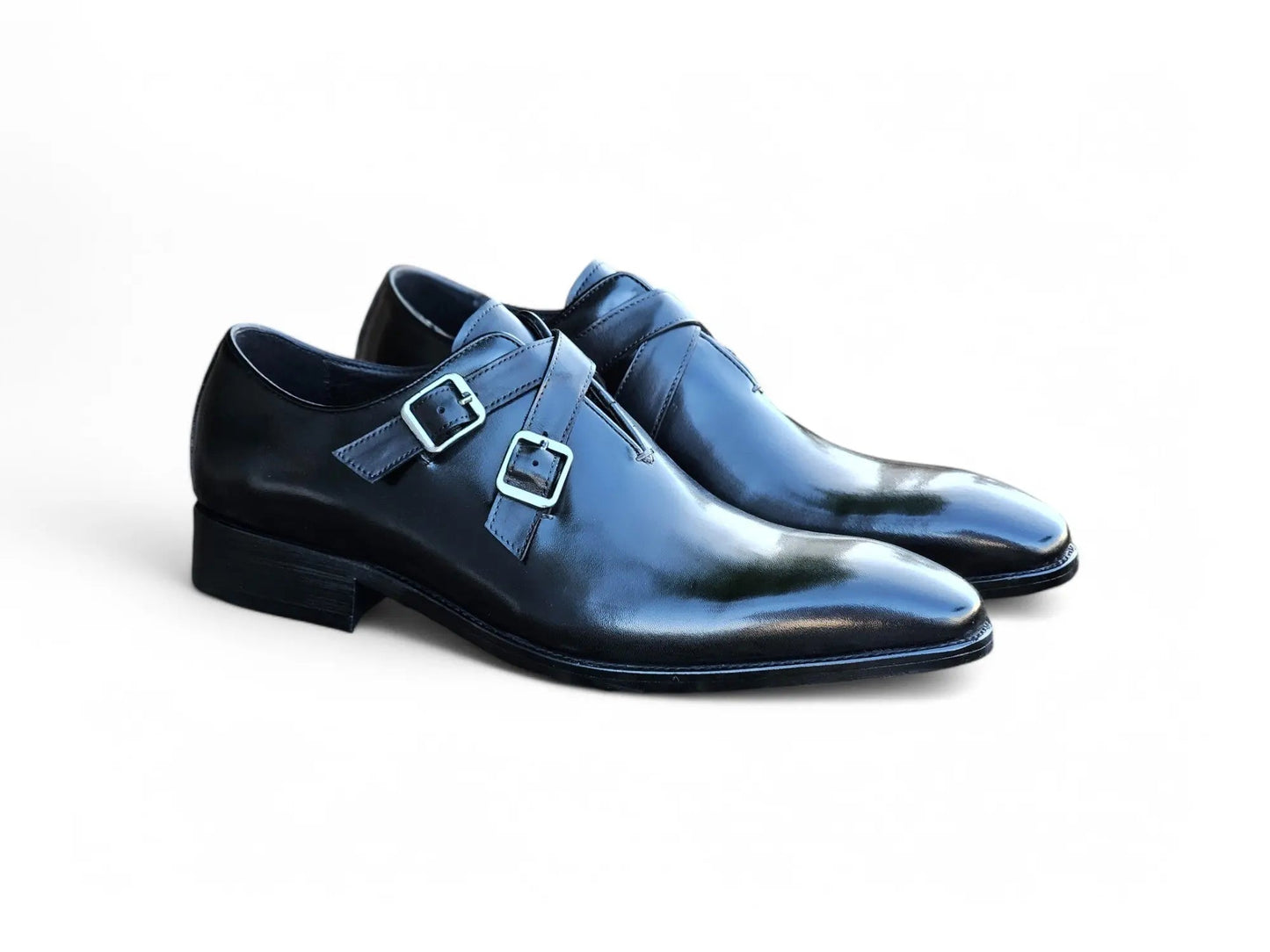 Cross Straps Wholecut Shoe Carrucci