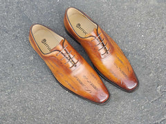 embossed-wholecut-oxford