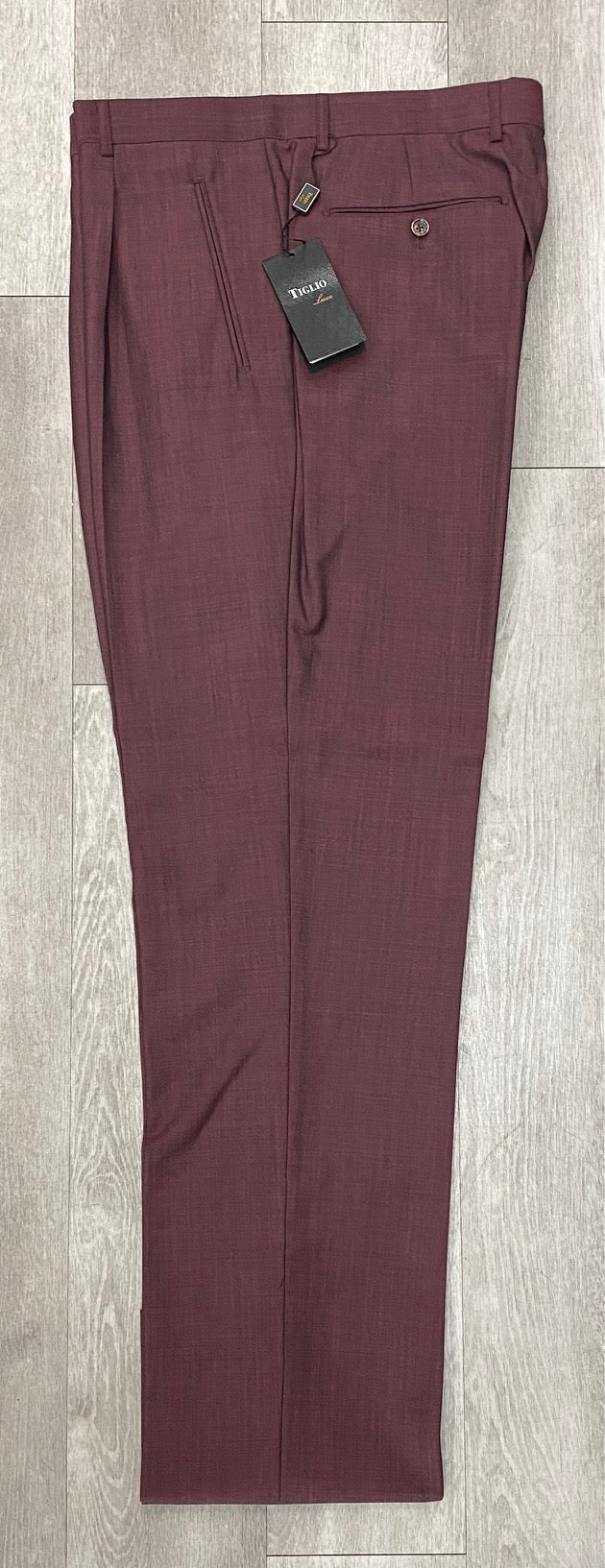 Tiglio Luxe 2521 Comfort Fit Single Pleated Pants 18 Inch Leg TIG4102B Burgundy (SIZE 50 ONLY)