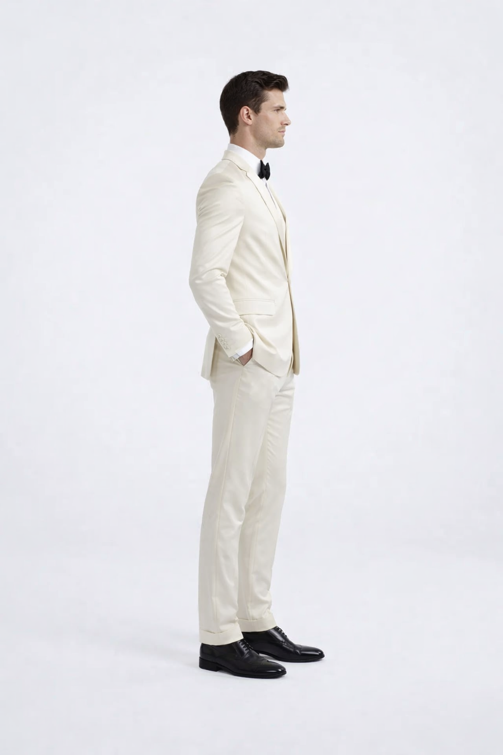 Men’s Designer Ivory Slim Fit Tuxedo – Peak Lapel Wedding Style