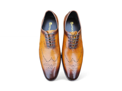 Whole Cut Oxford with Medallions