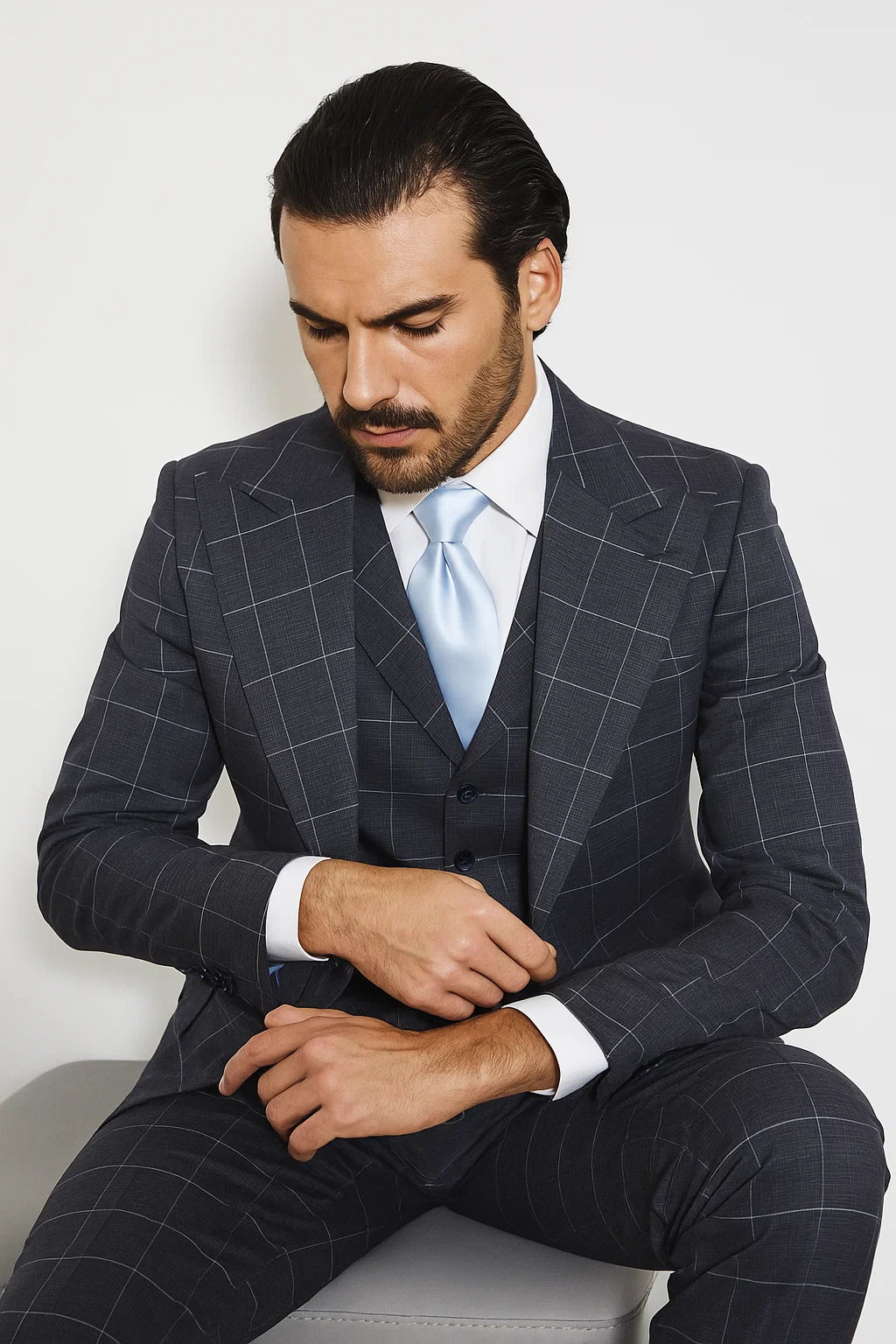 Classic Fit in Navy by Rossiman