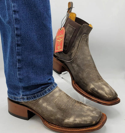 Botin Charro Quincy con Punta Cuadrada Color Cafe Claro