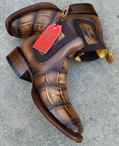 Botin de Cocodrilo Grabado con Punta Cuadrada