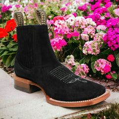 botines-charros-de-gamuza-punta-cuadrada-para-mujer-color-negro-q82bj6305
