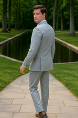 mens-designer-2-button-peak-lapel-grenada-prom-tuxedo-suit-in-light-grey