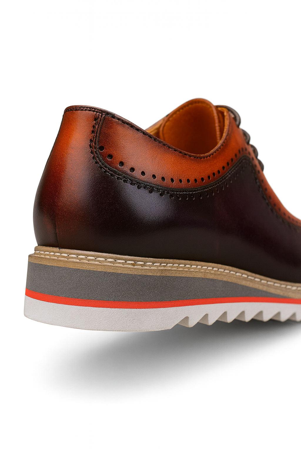 Stylish Two-Tone Brogue Oxford