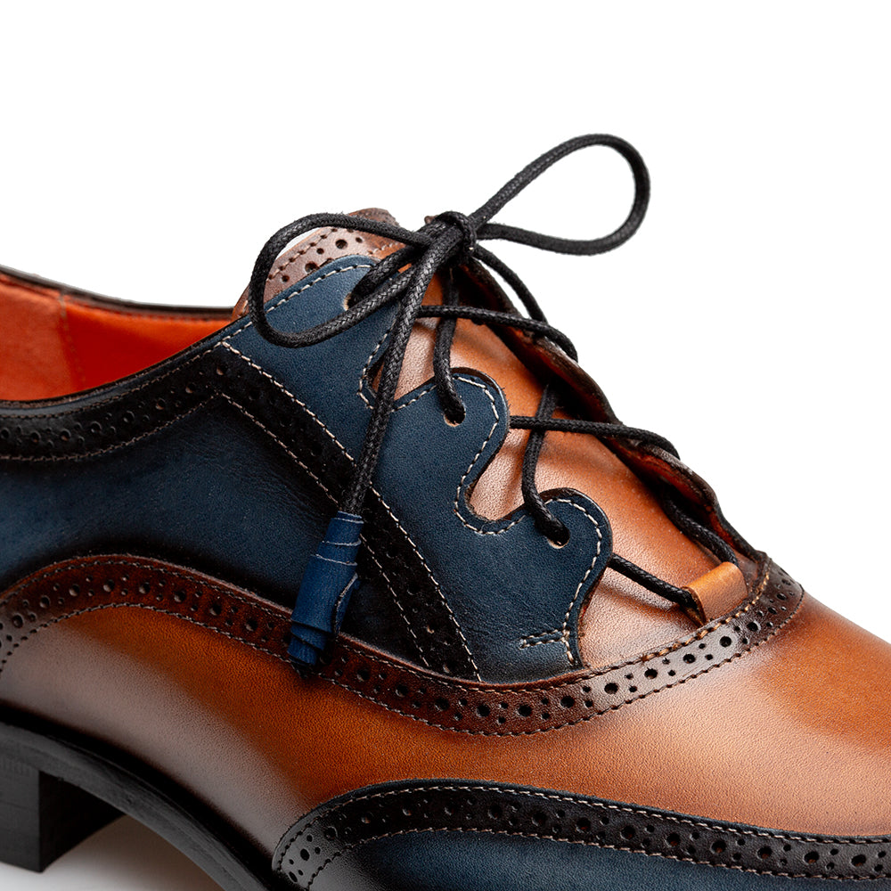 Mezlan Wingtip Derby: Two-Tone Leather Luxury