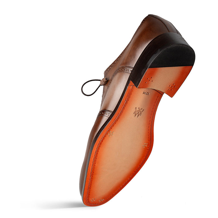 Mezlan Wingtip Derby: Two-Tone Leather Luxury