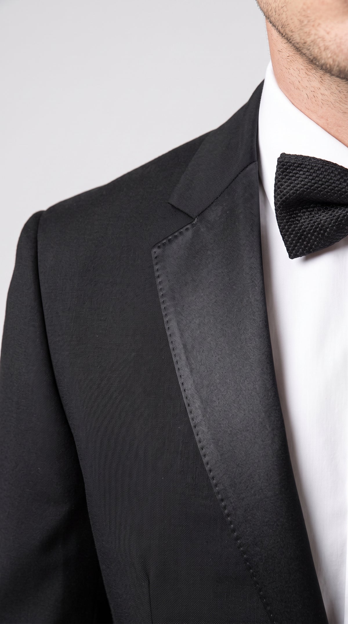 Men’s Black Wool Tuxedo Suit, 2 Button Modern Fit Formal Wedding Prom Tuxedo
