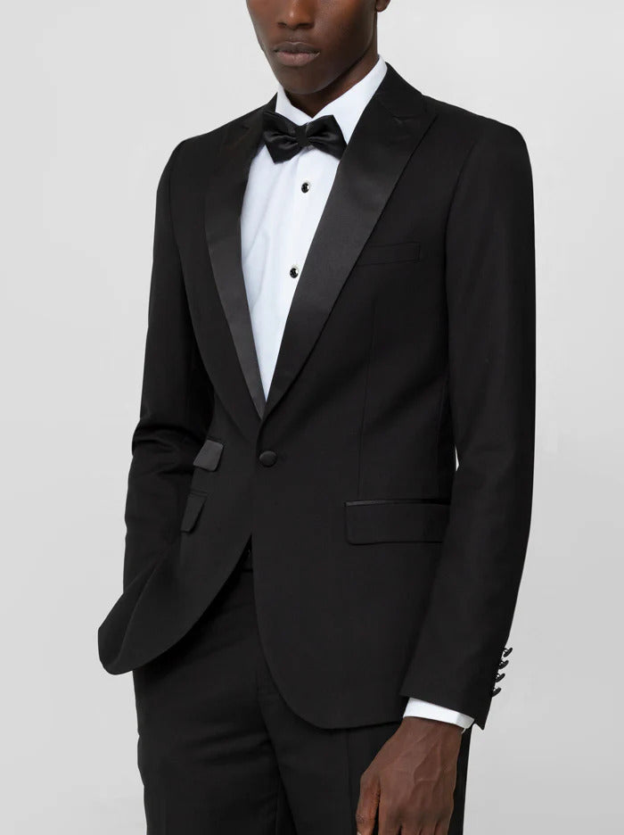 Black Peak Lapel Ticket Pocket Tuxedo