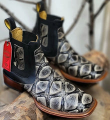 mens-quincy-wide-square-toe-ankle-boot-q82b1037