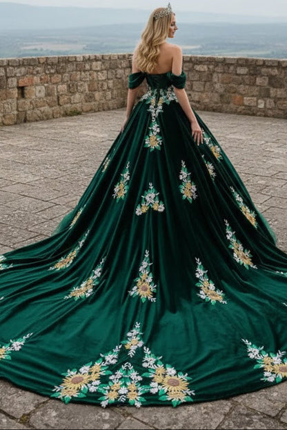 Emerald Green Charro Quinceanera Dress Sweetheart Ruffled Ball Gown by Elizabeth K GL3637